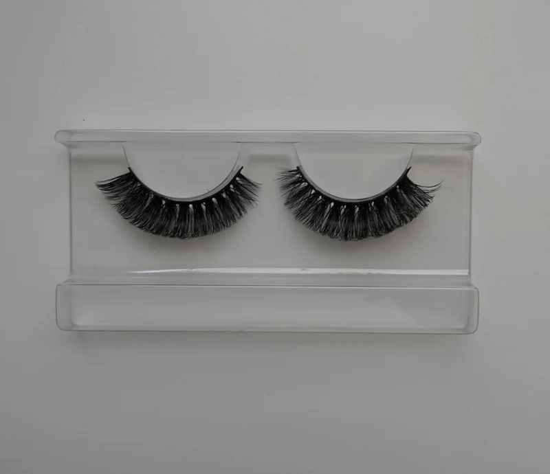 “Flirty” lash
