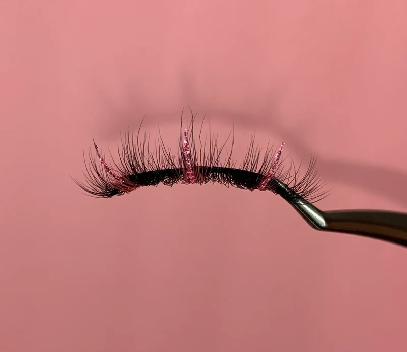 “Lulu” glitter lash