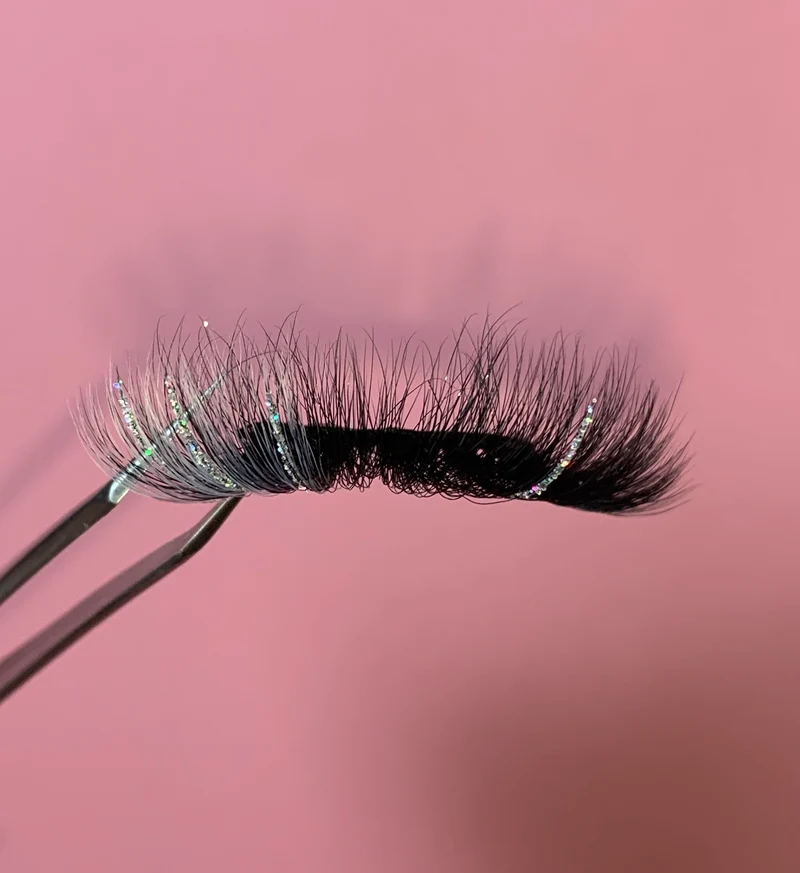 “Coco” glitter lash