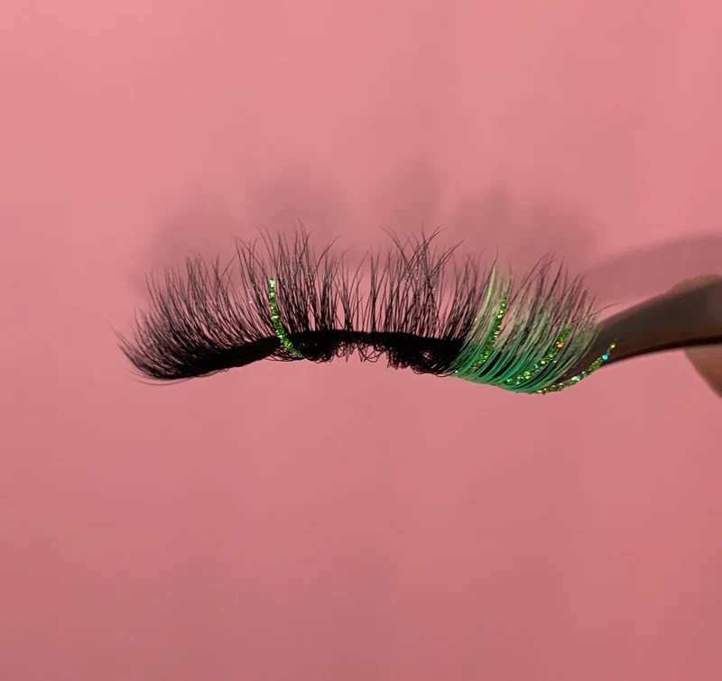 “Billionaire” glitter lash