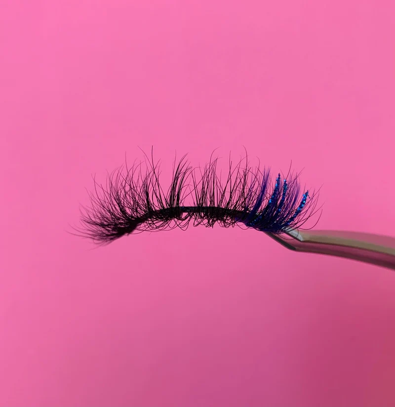 “Royalty” glitter lash