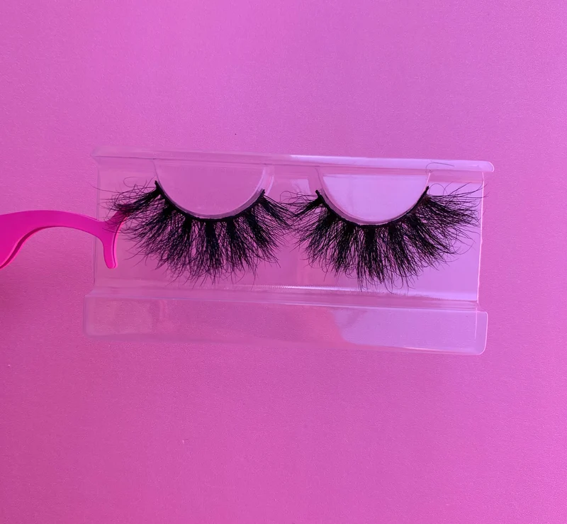 “Lola” lash