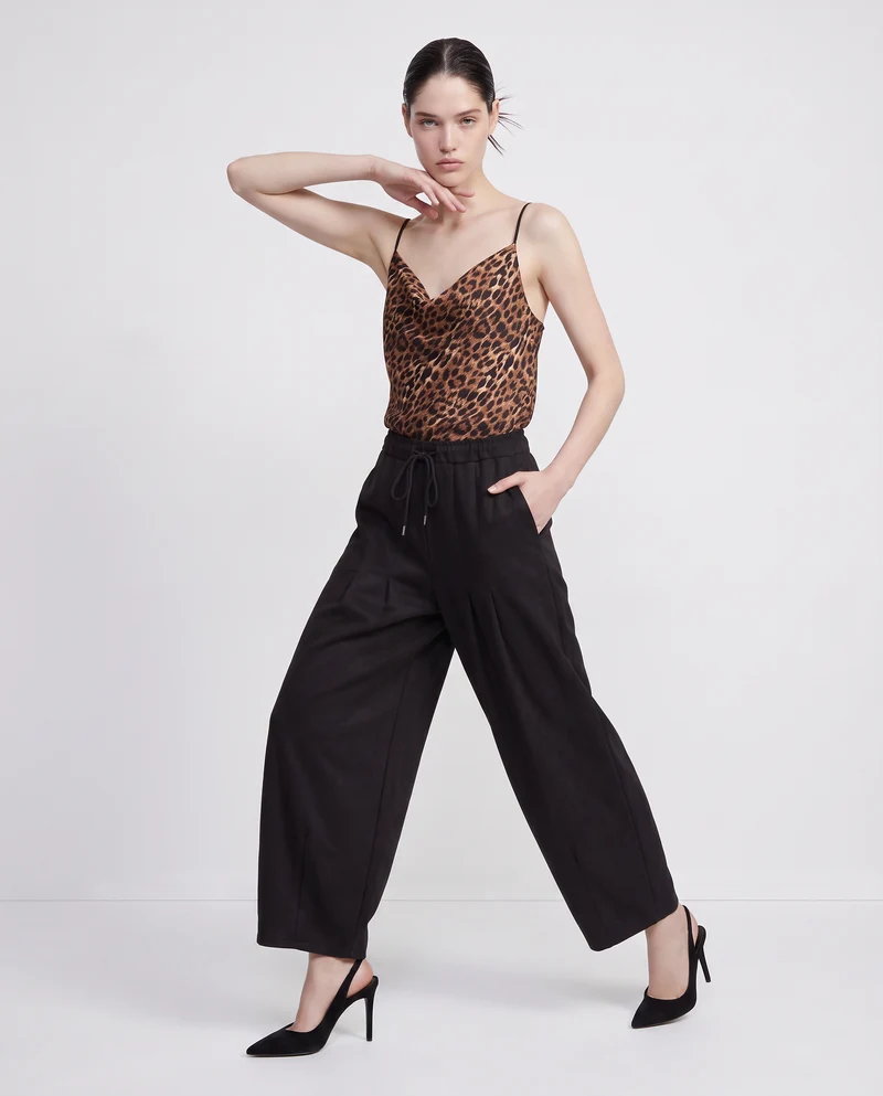 Pantaloni barrel effetto camoscio con coulisse in vita - Nero