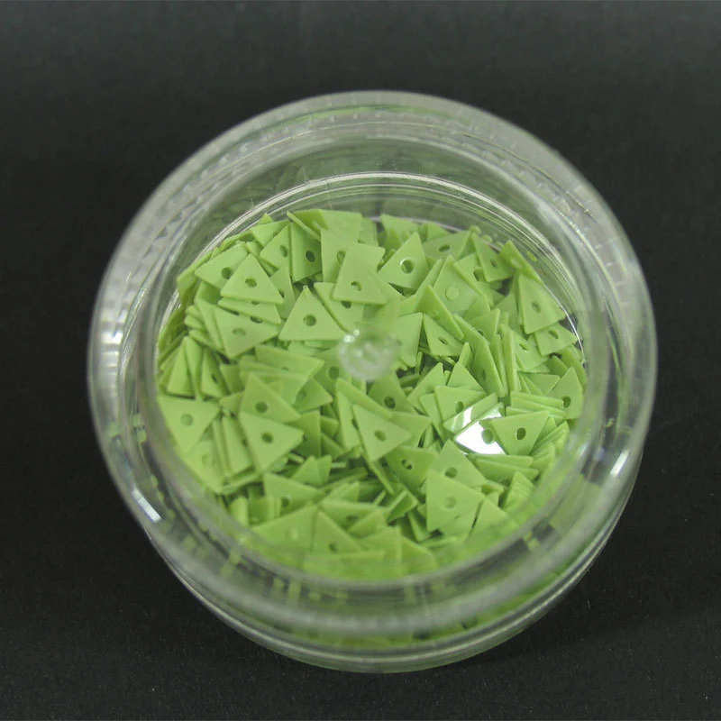 Decori per unghie triangoli forati verde chiaro