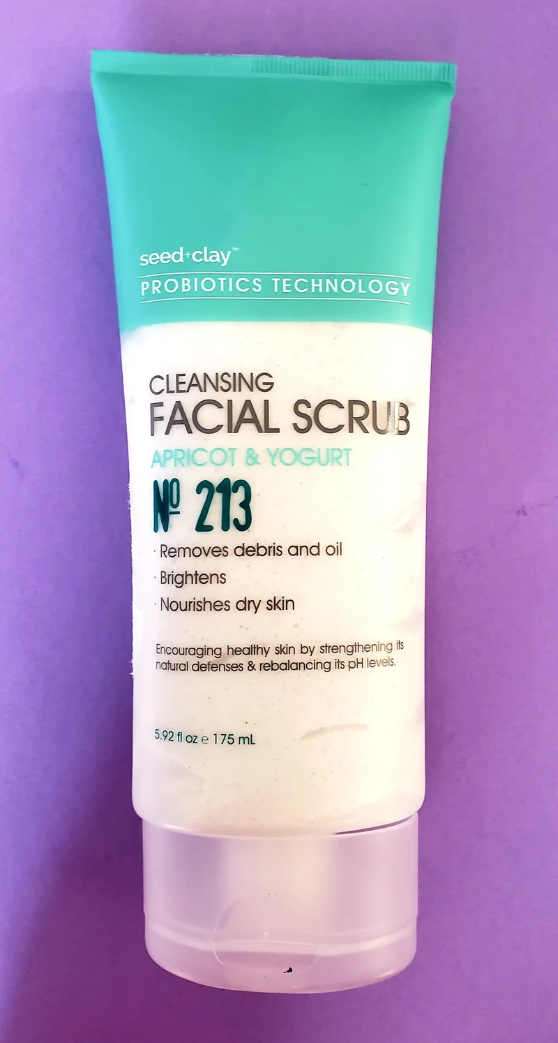 Seed + Clay Probiotics Technology Apricot & Yogurt Cleansing Facial Scrub