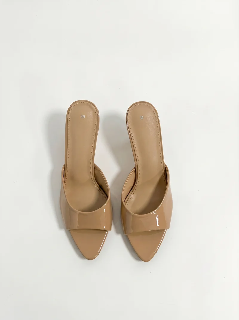 Mule nude effetto vernice con tacco 70 mm - Naturale