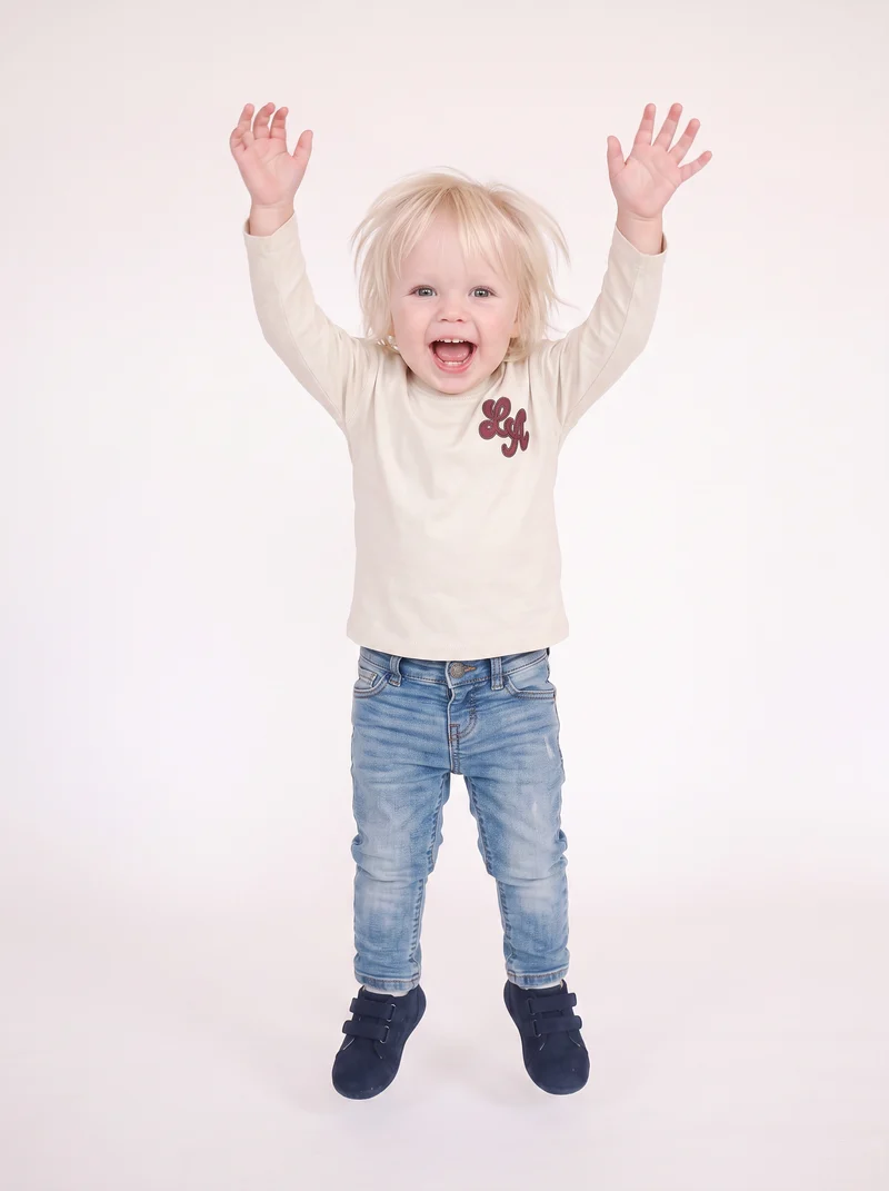 T-shirt in jersey con ricamo sportivo - Bianco latte