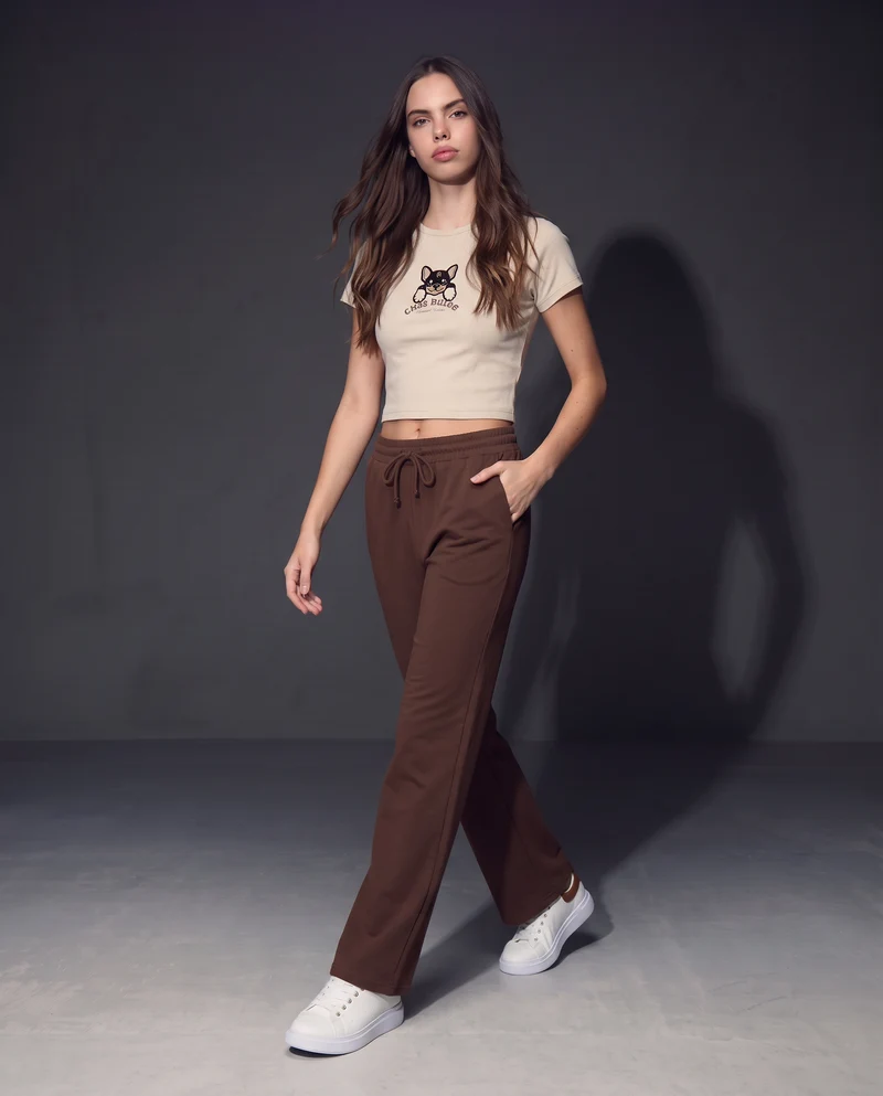 Pantaloni tuta dritti con coulisse in vita - Marrone cioccolato