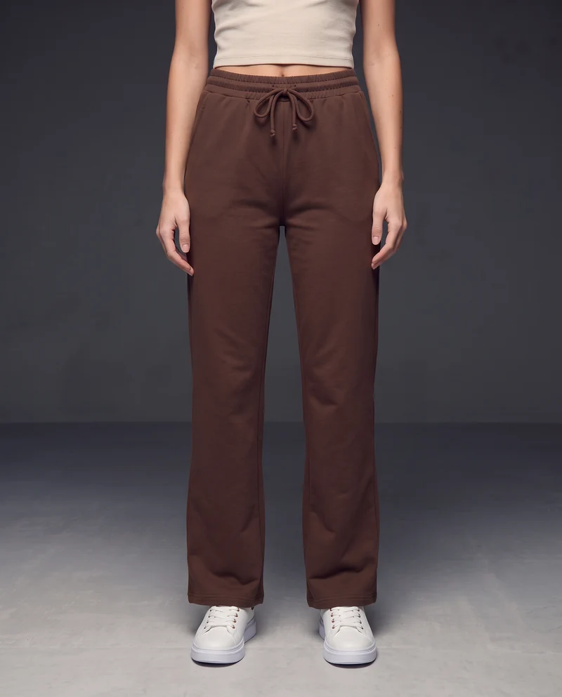 Pantaloni tuta dritti con coulisse in vita - Marrone cioccolato