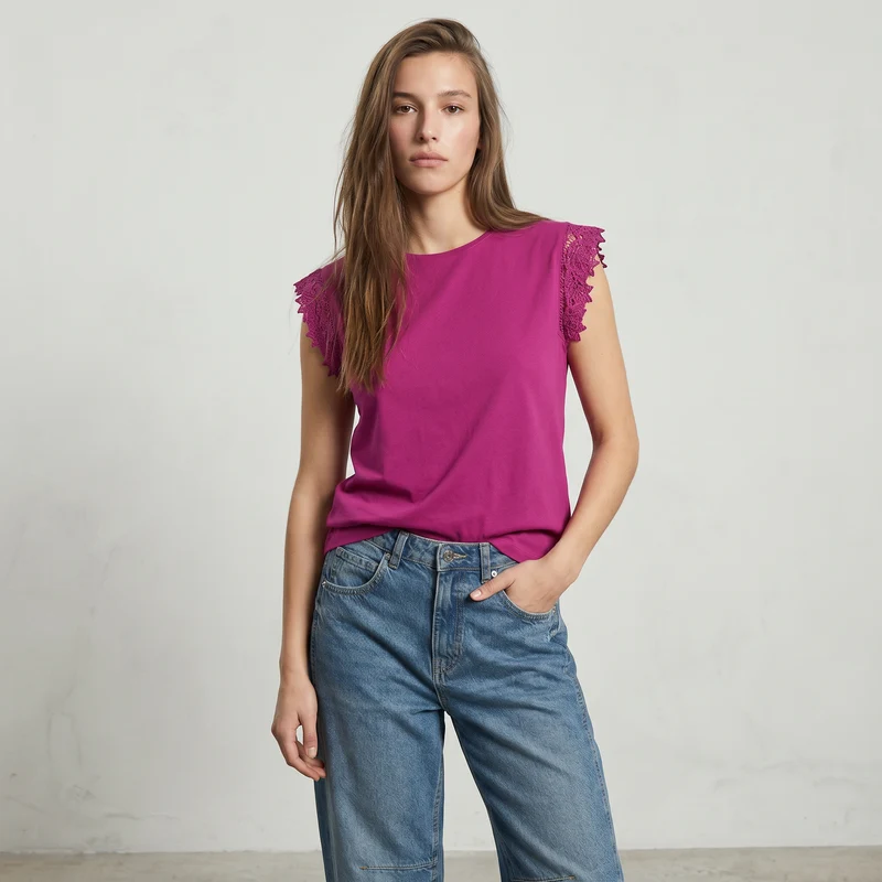 T-shirt in pizzo per donne eleganti - Fuxia
