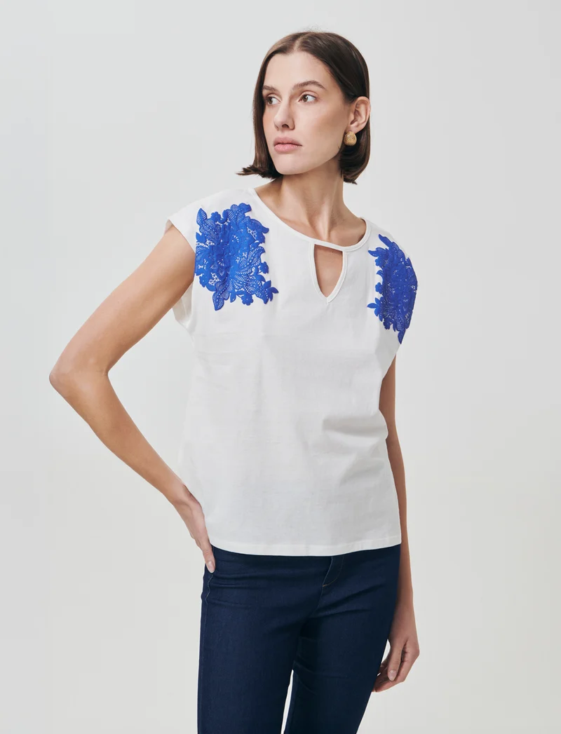 T-Shirt Manica Corta con Apertura al Collo - Bianco latte