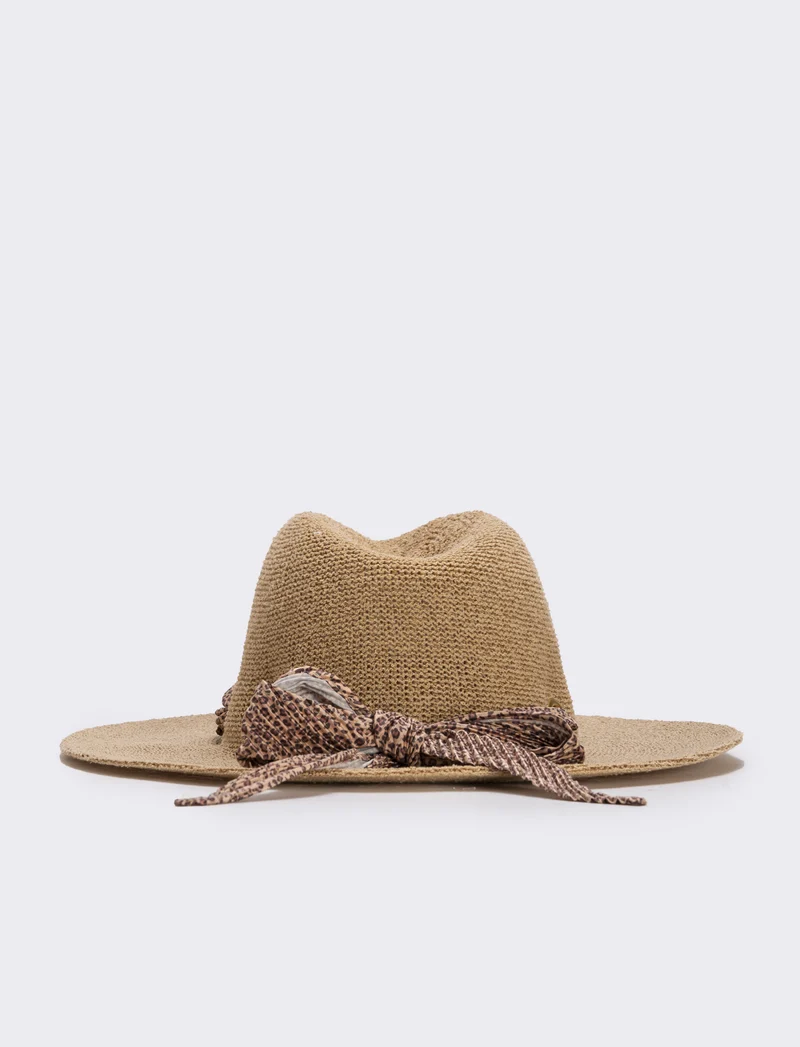Cappello a falda larga con foulard elegante - Bianco natural