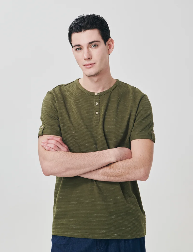 T-shirt serafino slub con bottoni legno - Verde oliva