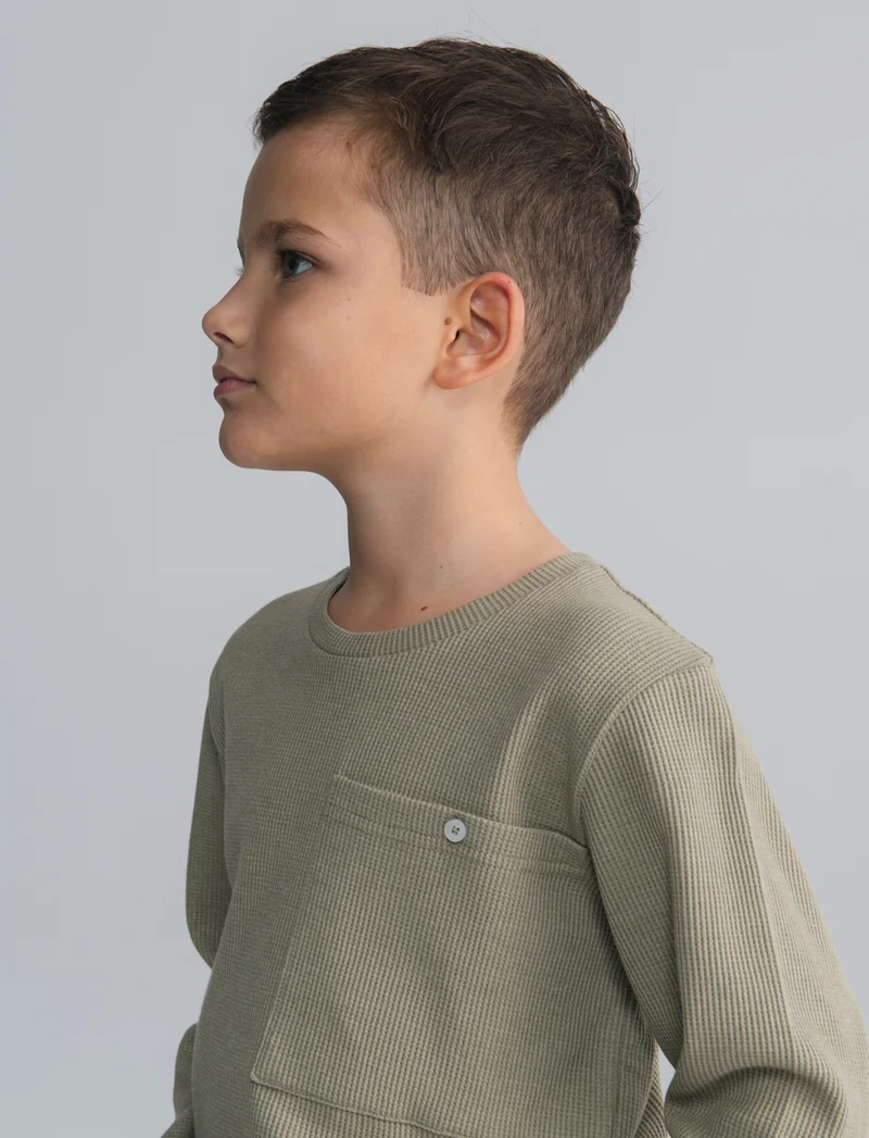 Maglia waffel tinta unita con tascone - Verde salvia