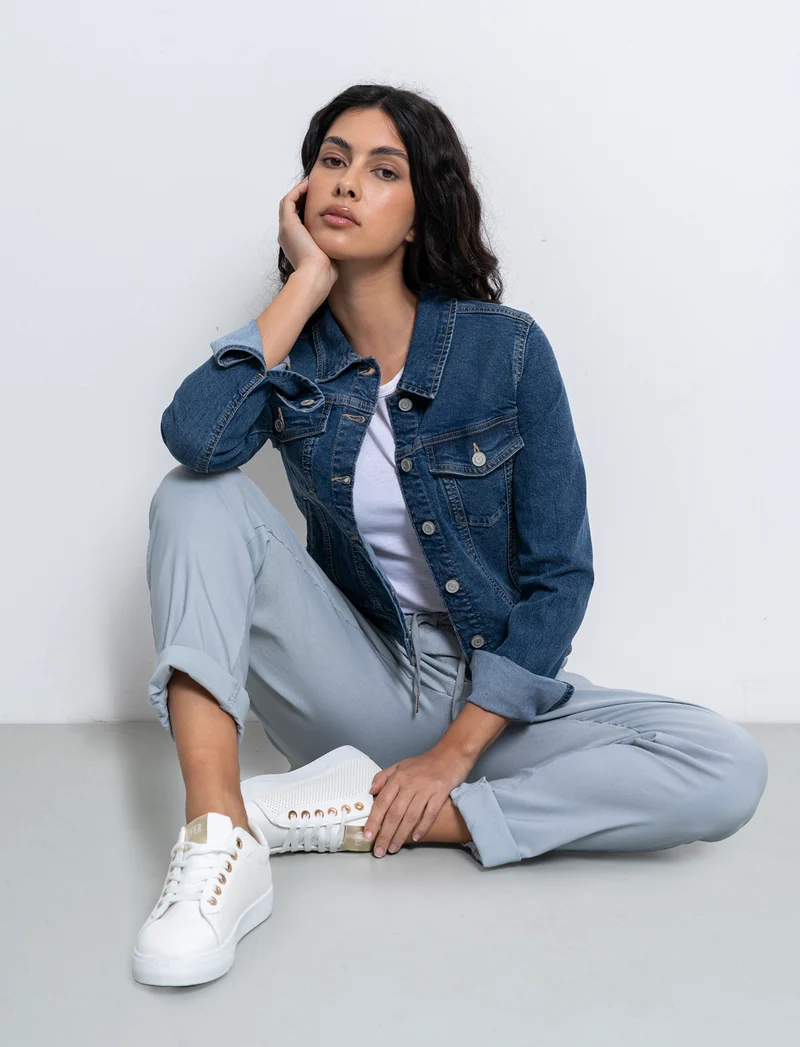 Pantalone in tessuto elasticizzato con coulisse in vita - Grigio