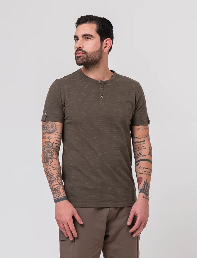 T-shirt serafino struttura slub injected da uomo - Verde kaki